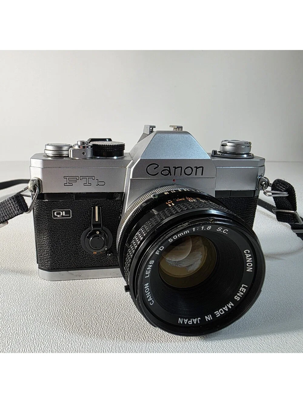 Canon FTb QL 35mm SLR Film Camera with 50mm f/1.8 SC FD Lens- Tested & Working!